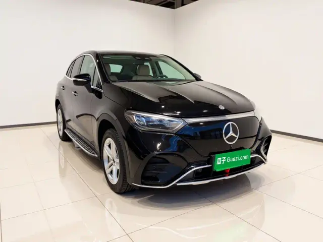Mercedes-Benz EQE SUV — Фото автомобиля 3