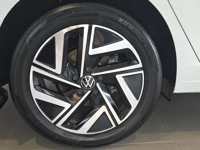Volkswagen Sagitar — Фото автомобиля 7