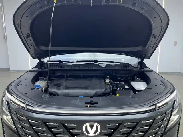 Changan Changan CS75 PLUS 2025 4th Gen UItra 2.0T New Blue Whale Cloudrider Model — Фото автомобиля 29