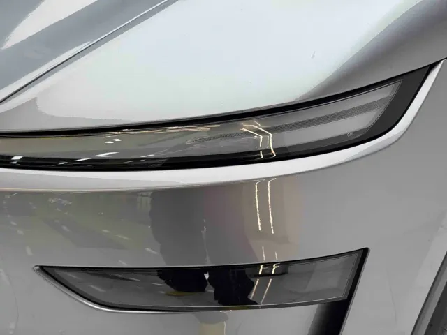 Tesla Model Y — Фото автомобиля 4