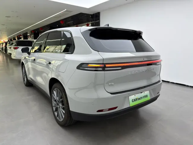 Leapmotor C10 — Фото автомобиля 4