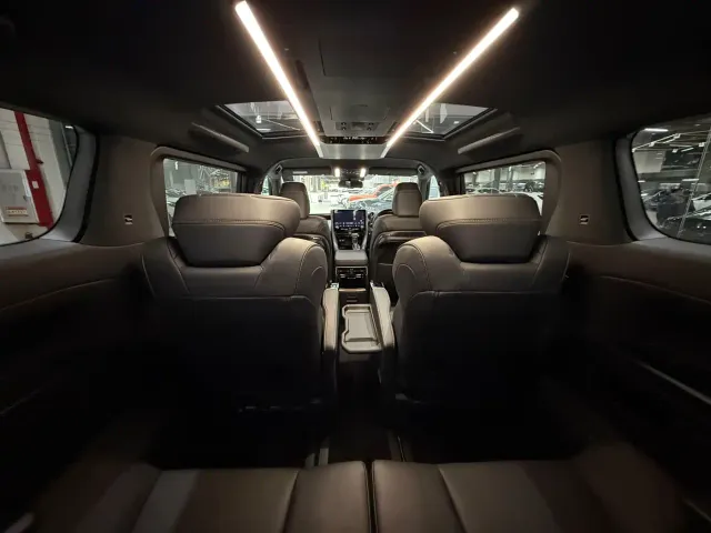 Toyota Alphard — Фото автомобиля 11