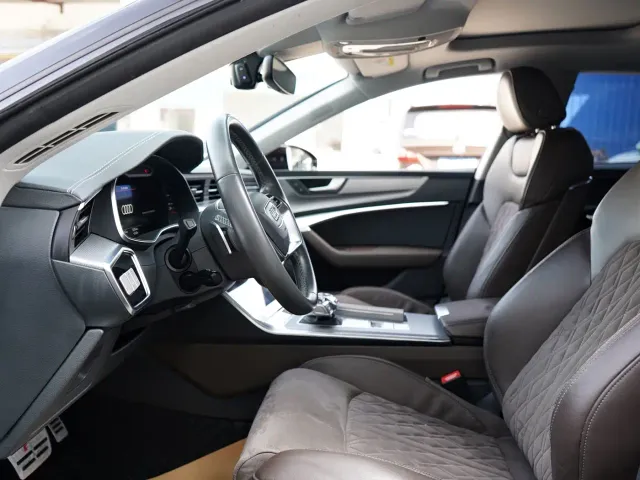 Audi A7L — Фото автомобиля 4