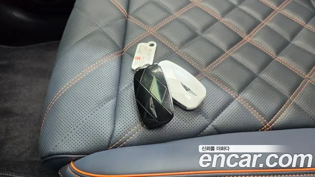 Genesis GV70 2.5T Бензин AWD — Фото автомобиля 14