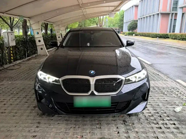 BMW i3 — Фото автомобиля 2