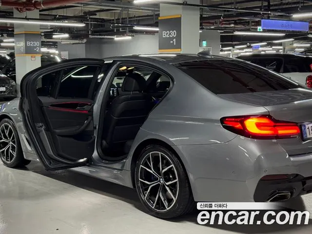 BMW 5 Series G30 — Фото автомобиля 17