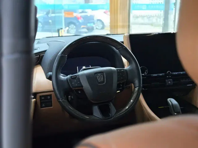 Toyota Vellfire — Фото автомобиля 7
