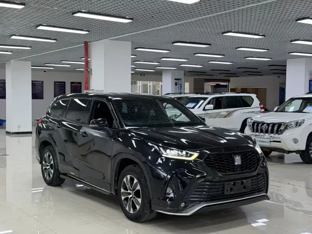 Toyota Crown Kluger — Фото автомобиля 3