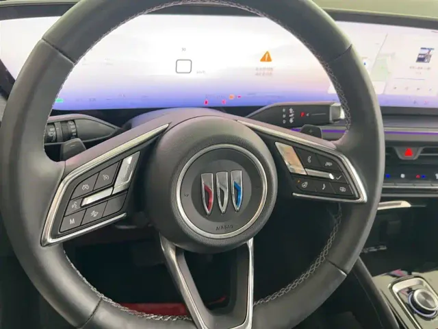 Buick Envision Plus — Фото автомобиля 15