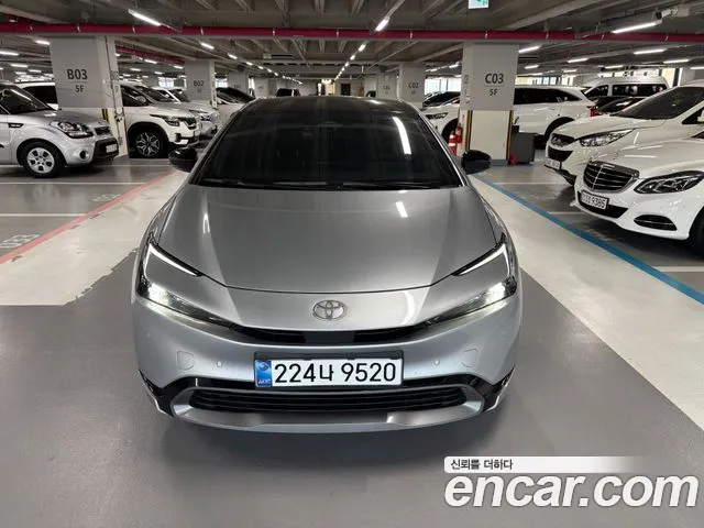 Фотография автомобиля — Toyota Prius 5th Gen