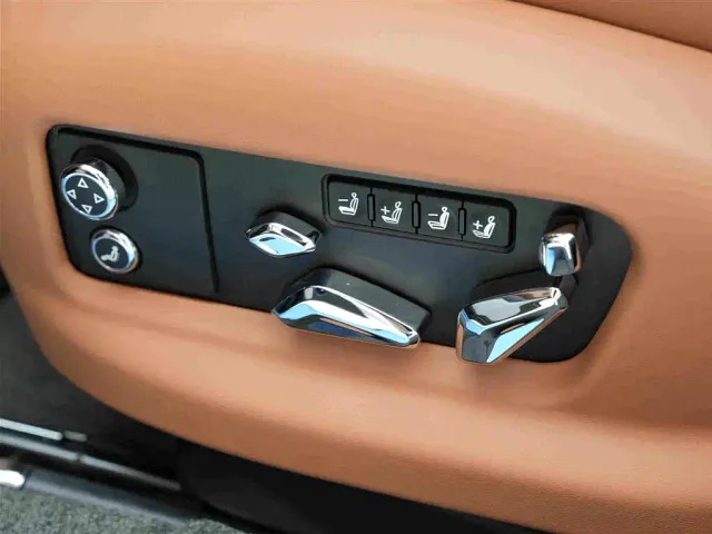 Bentley Flying Spur — Фото автомобиля 17
