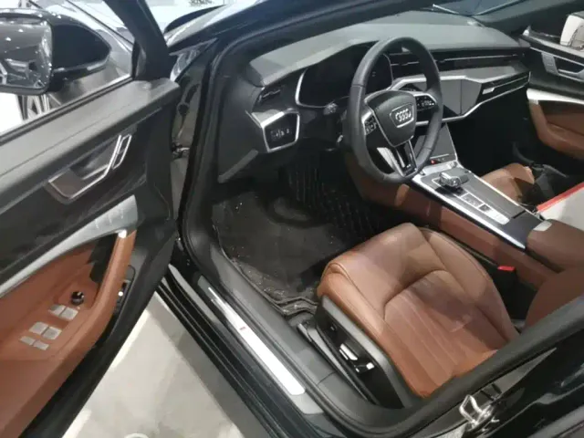 Audi A6L — Фото автомобиля 20