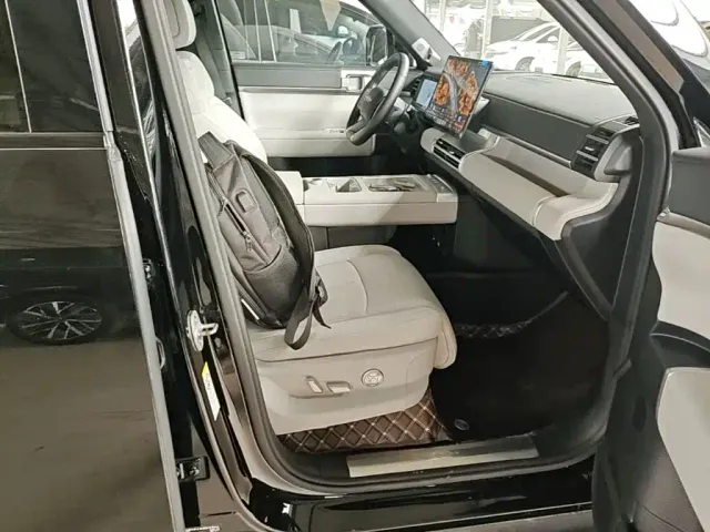 BYD FangChengBao Titanium 7 — Фото автомобиля 24
