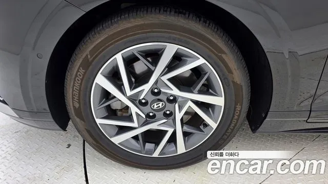 Hyundai Grandeur GN7 — Фото автомобиля 5