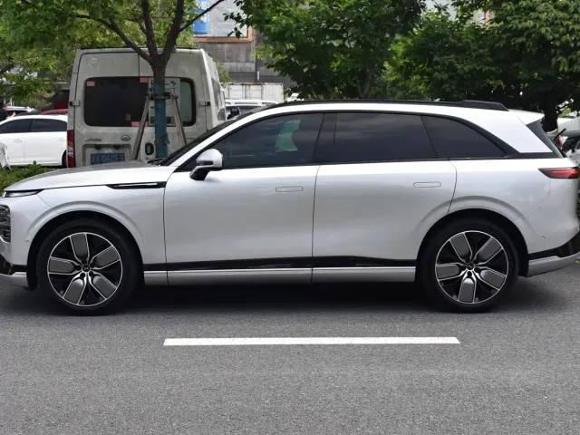 Xpeng G9 — Фото автомобиля 2