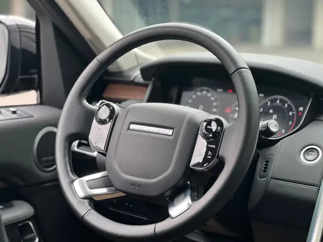 Land Rover Discovery — Фото автомобиля 10