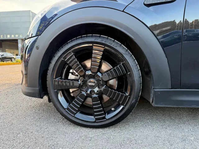 MINI Hatch — Фото автомобиля 10