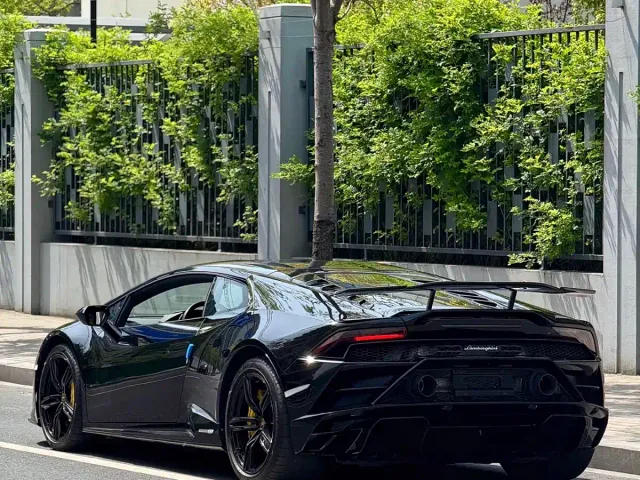 Lamborghini Huracan — Фото автомобиля 3