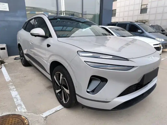 BYD Sealion 06 — Фото автомобиля 3