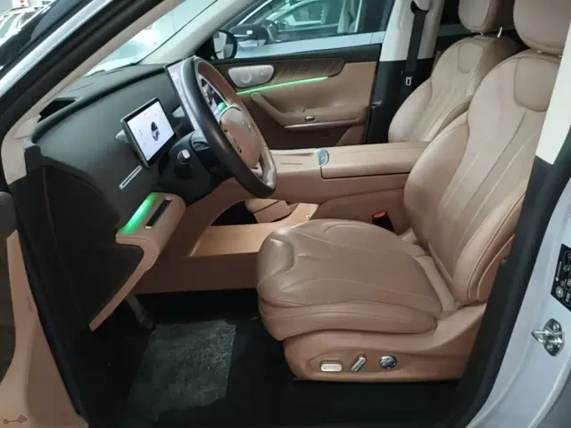 Leapmotor C11 — Фото автомобиля 14