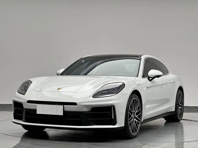 Фотография автомобиля — Porsche Panamera