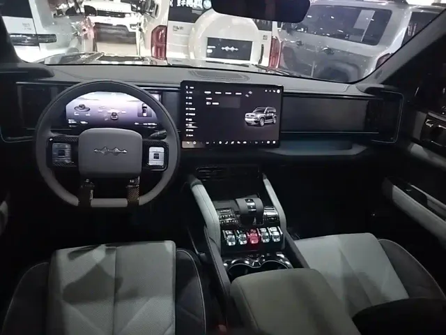 BYD FangChengBao Leopard 5 — Фото автомобиля 9