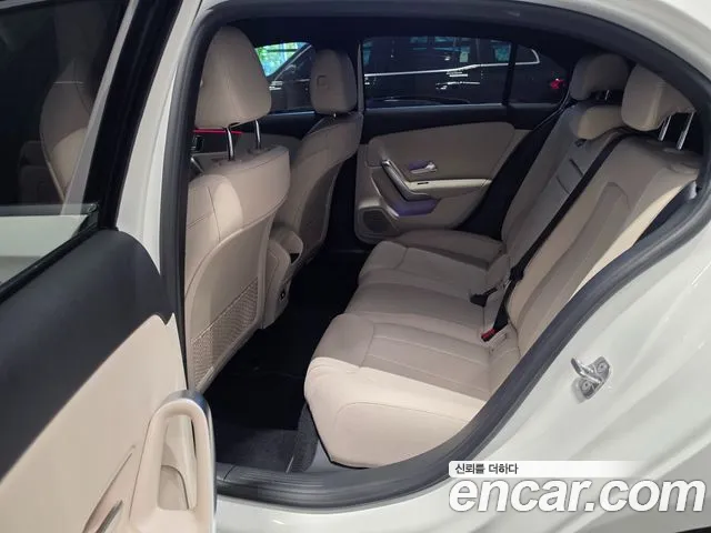 Mercedes-Benz A-Class W177 — Фото автомобиля 10