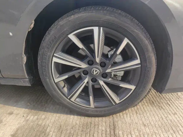 Changan Eado — Фото автомобиля 24
