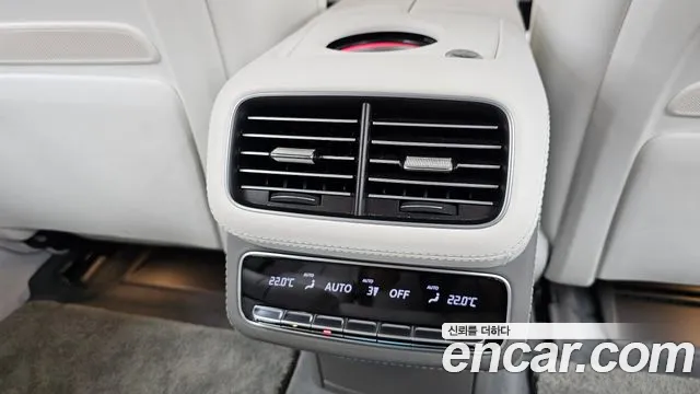 Mercedes-Benz GLS-Class — Фото автомобиля 30