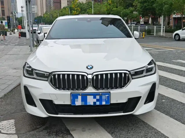 Фотография автомобиля — BMW 6 Series Gran Turismo