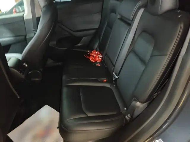 Tesla Model Y — Фото автомобиля 16