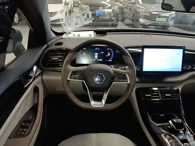 BYD Qin PLUS — Фото автомобиля 10