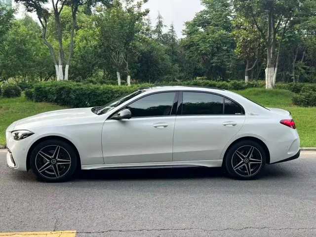 Mercedes-Benz C-Class — Фото автомобиля 4