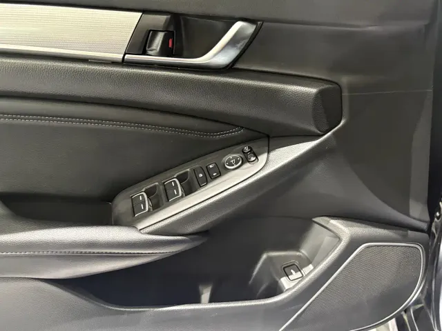 Honda Accord — Фото автомобиля 15