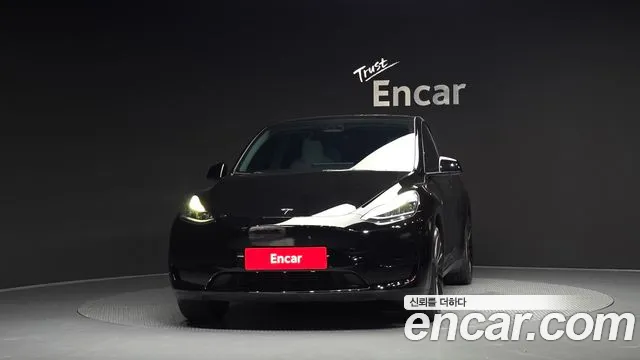 Tesla Model Y — Фото автомобиля 3