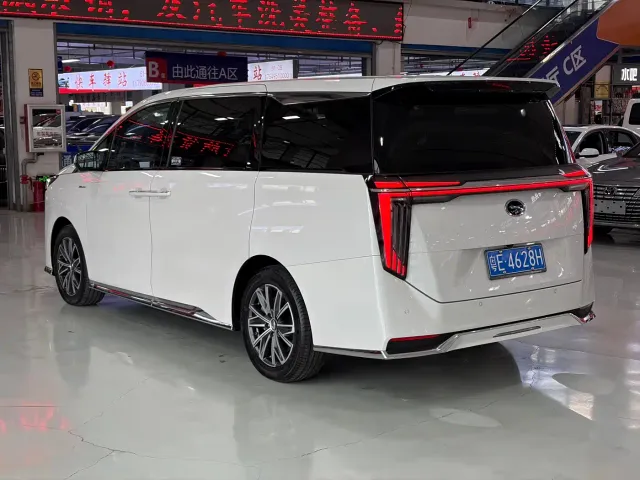 GAC Trumpchi M8 — Фото автомобиля 9