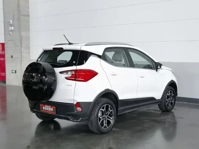 BYD Yuan Pro — Фото автомобиля 2