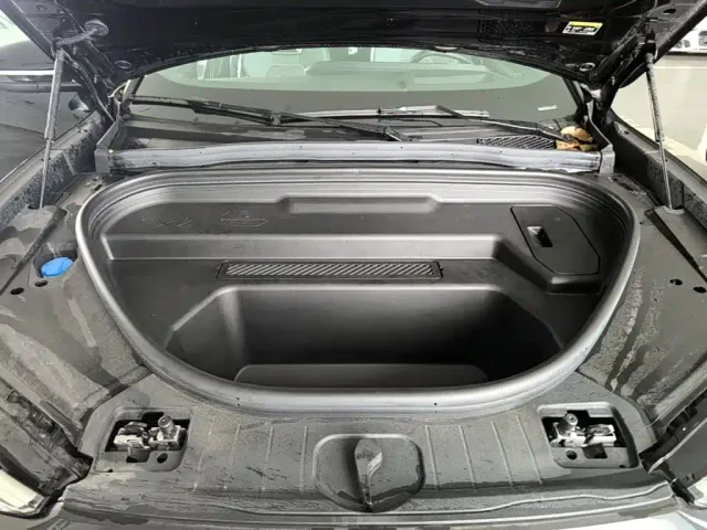 Audi Q6L e-tron — Фото автомобиля 19