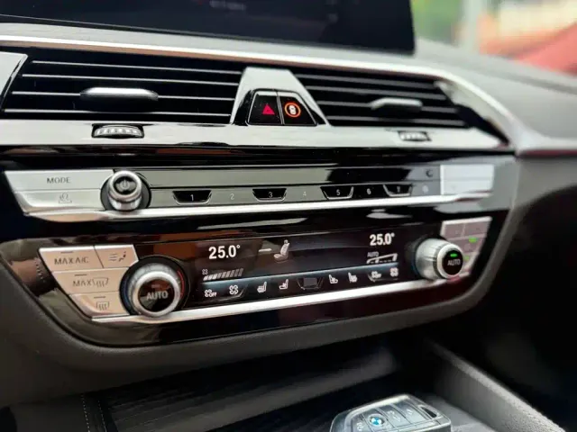 BMW 5 Series — Фото автомобиля 13