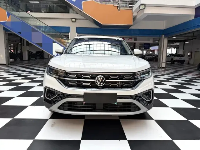 Volkswagen Tayron — Фото автомобиля 2