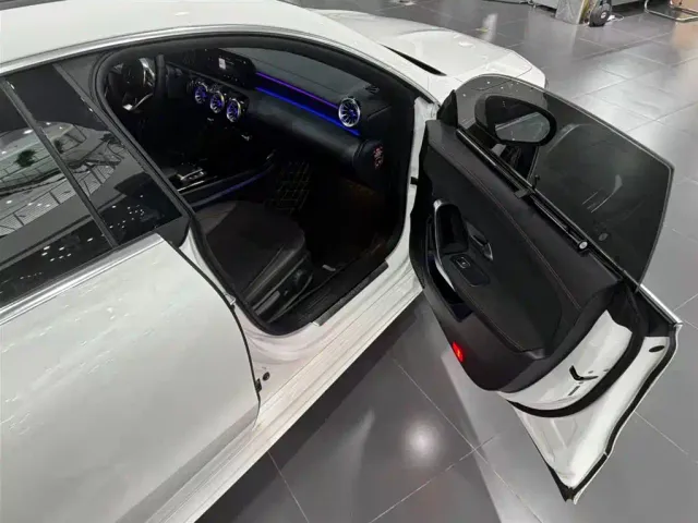 Mercedes-Benz CLA-Class — Фото автомобиля 22