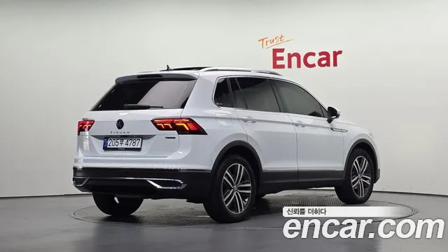 Volkswagen Tiguan Generation 2 — Фото автомобиля 2