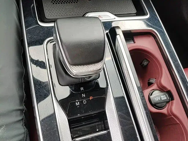 Hongqi HS5 — Фото автомобиля 20