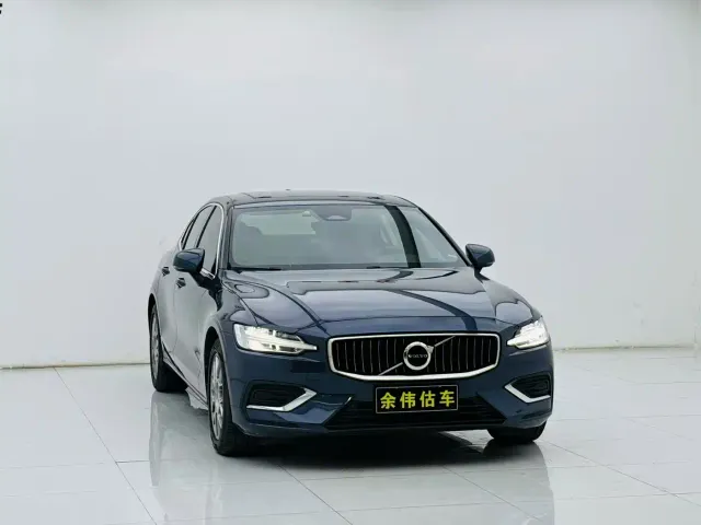 Фотография автомобиля — Volvo S60