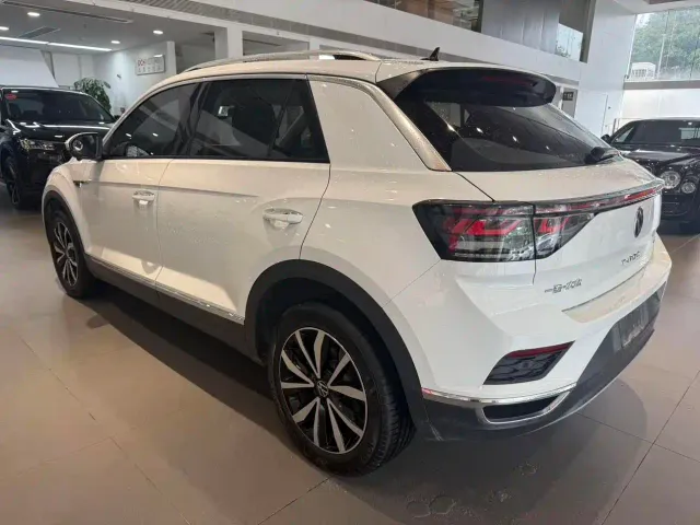 Volkswagen T-Roc — Фото автомобиля 6
