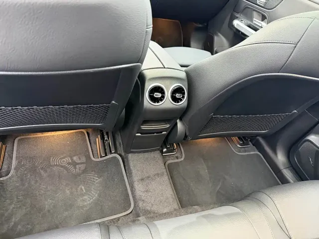 Mercedes-Benz EQB — Фото автомобиля 13