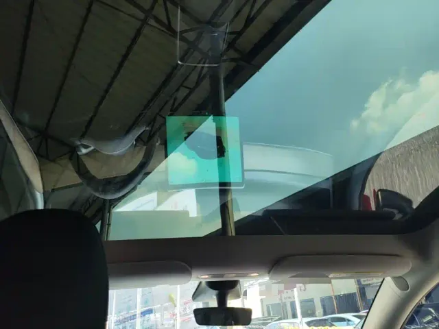Tesla Model Y — Фото автомобиля 17