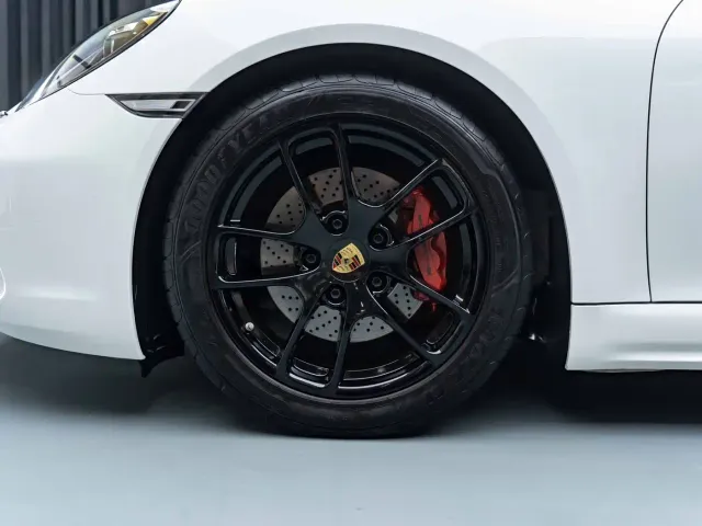 Porsche 718 — Фото автомобиля 5