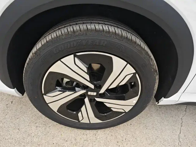 Geely Galaxy E5 — Фото автомобиля 22
