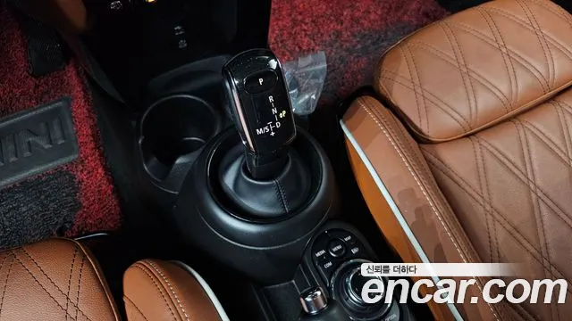 MINI Cooper — Фото автомобиля 9